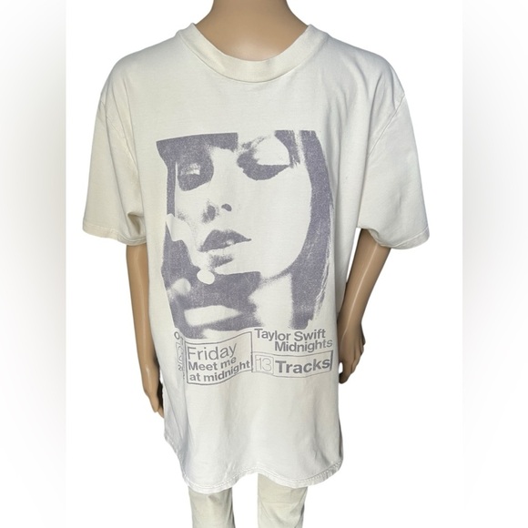 OFFICIAL 2022 Taylor Swift Midnights Album unisex T Shirt Size Large Beige - Picture 2 of 9